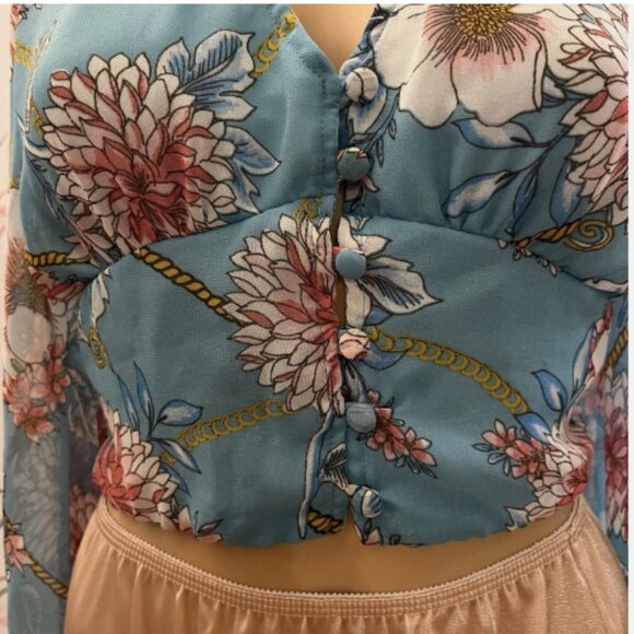 Fashion Nova. Size Small. Aqua Floral. Open Back. Crop Bodice Lined Top. B70 - Picture 3 of 7